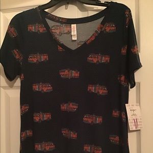 🧑🏻‍🚒🚒New Lularoe Christy T Firetruck Medium